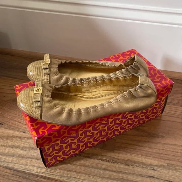 Tory Burch Metallic Powder Suede Ballet Flats  7 - Picture 3 of 4
